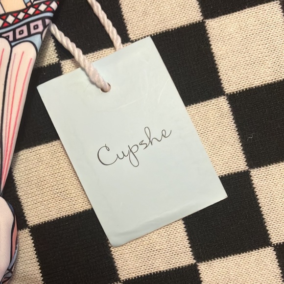 Cupshe fabulous reversible, sexy bathing suit, open back size small - Picture 2 of 7